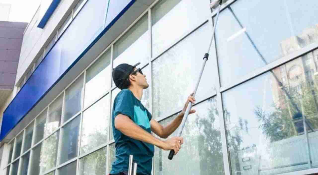 What’s New in 2025 Key Trends in Abu Dhabi's Window Cleaning Industry